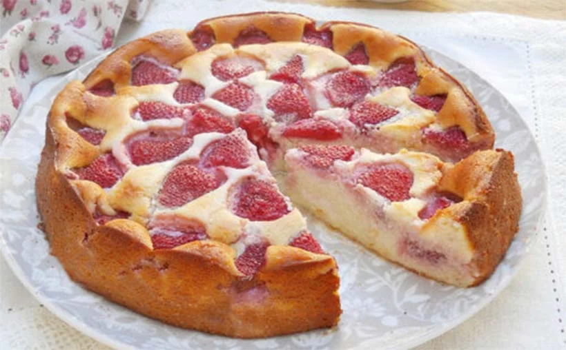 Gâteau à la fraises sans farine un dessert crémeux et parfumé