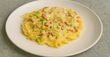 Poireaux à la carbonara : une recette originale et crémeuse sans pâtes