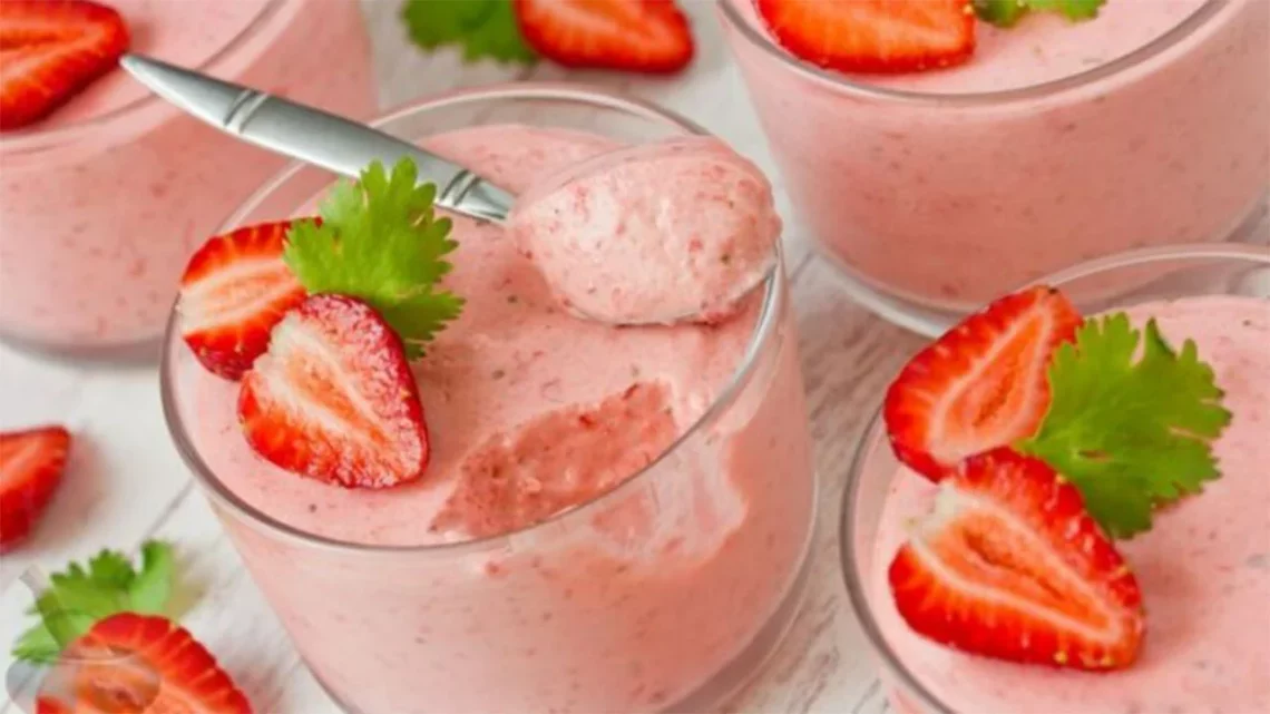 Recette crème bavaroise à la fraise