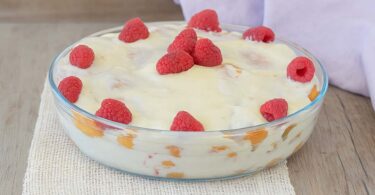 Tiramisu au yaourt et aux framboises sans œufs
