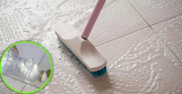 Comment faire un nettoyant pour sols qui ne laisse pas de traces et nettoie les joints