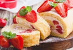 Gâteau roulé aux fraises léger facile