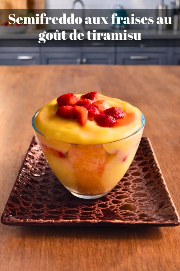 Semifreddo aux fraises au goût de tiramisu