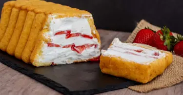 Terrine de boudoirs aux fraises, sans cuisson