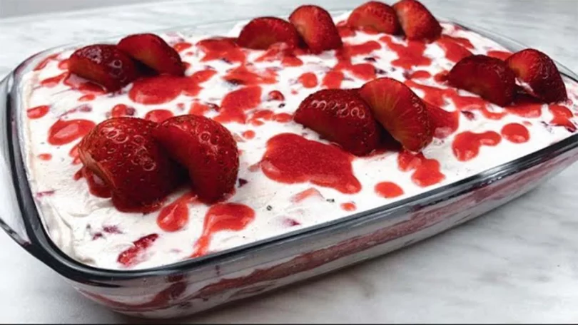 Tiramisu aux fraises prêt en 10 minutes