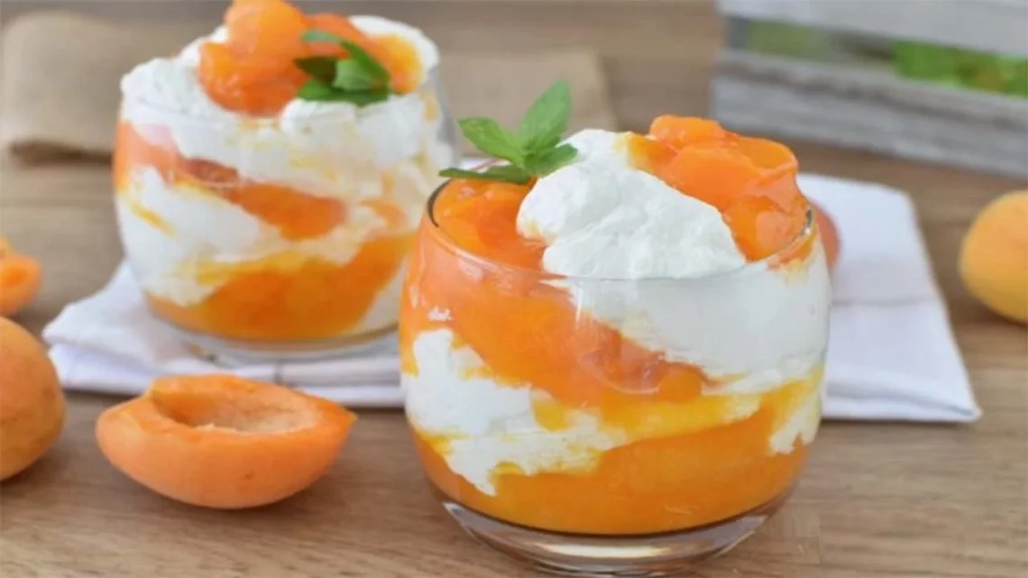 Mousse aux Abricots mi-froid en 20 Minutes