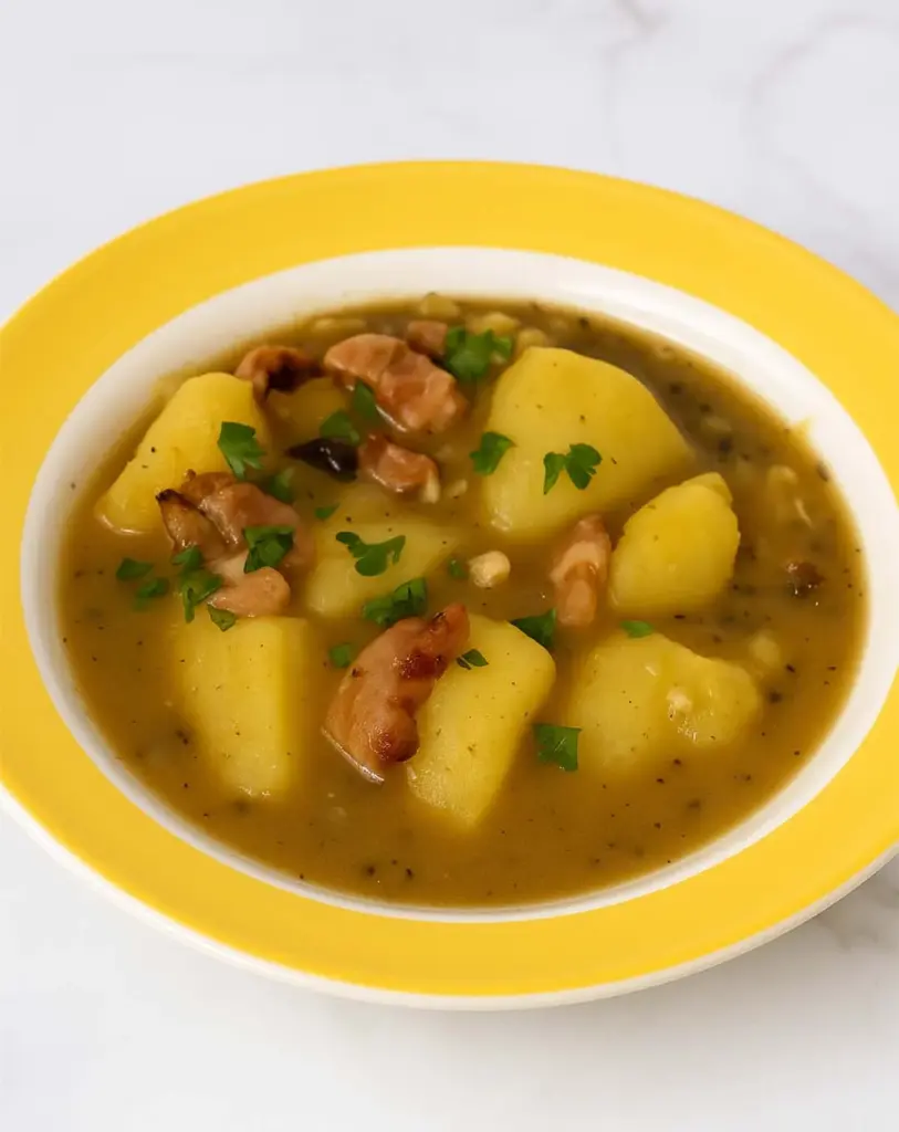 Ragoût de pommes de terre au lard
