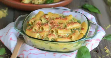 Gratin de pâtes aux courgettes et chèvre frais – Recette facile et rapide