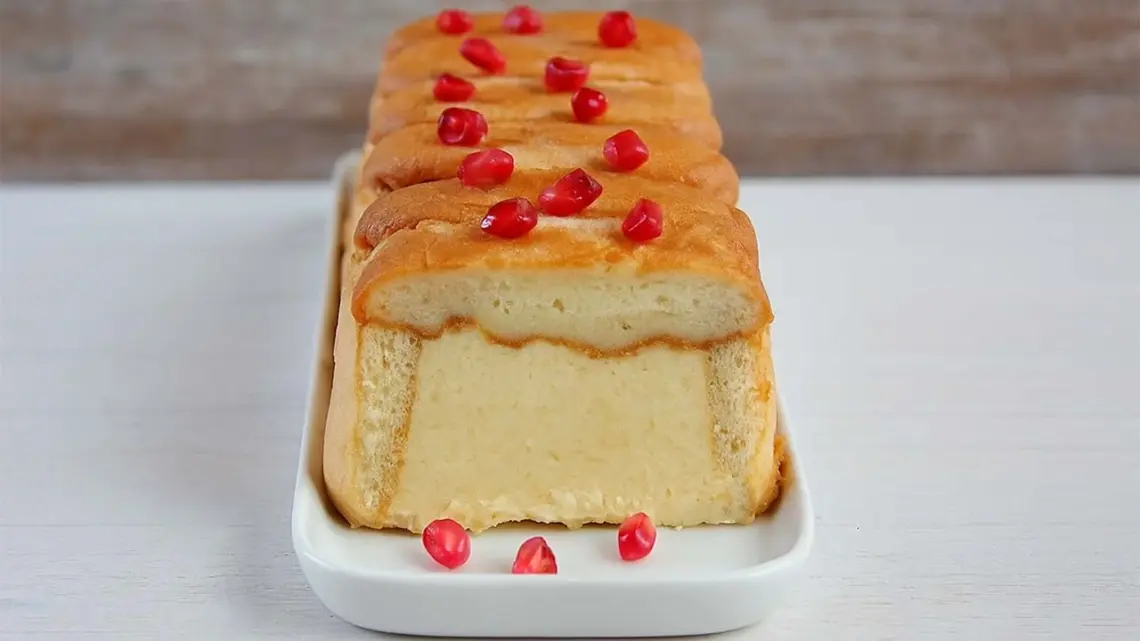 Charlotte glacée aux amandes : dessert raffiné et facile à préparer