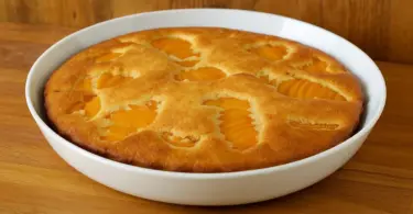 Gâteau amandine aux pêches moelleux une recette facile et fondante à souhait