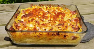 Gratin de pâtes au jambon et mozzarella : une recette simple et réconfortante