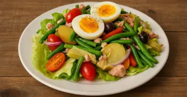 Salade Niçoise au Thon et Haricots Verts : Une Entrée d’Été Savoureuse