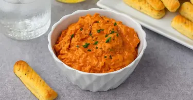 Tartinade au chorizo et fromage frais : une recette apéro express et savoureuse