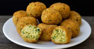 Boulettes de courgettes minute : une recette facile, rapide et savoureuse