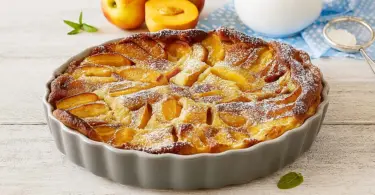 Clafoutis aux pêches sans beurre, facile et léger