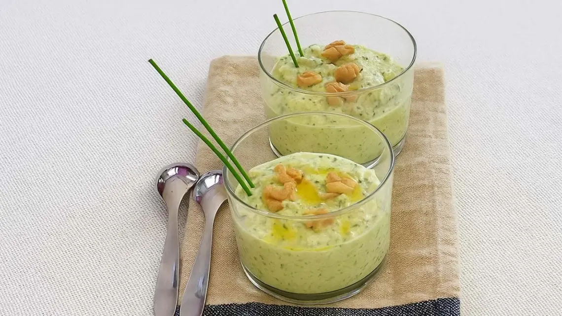 Crème de courgettes au mascarpone et noix : une verrine fraîche et onctueuse