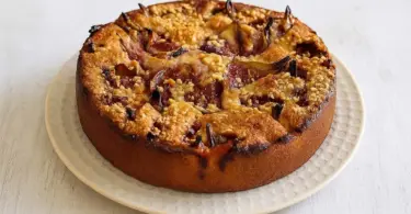 Financier géant aux figues fraîches : un dessert moelleux et fondant à l'amande