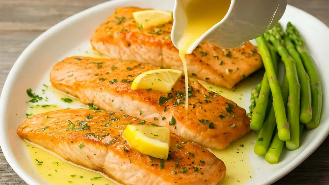Saumon au beurre à l’ail et citron : une recette facile et savoureuse