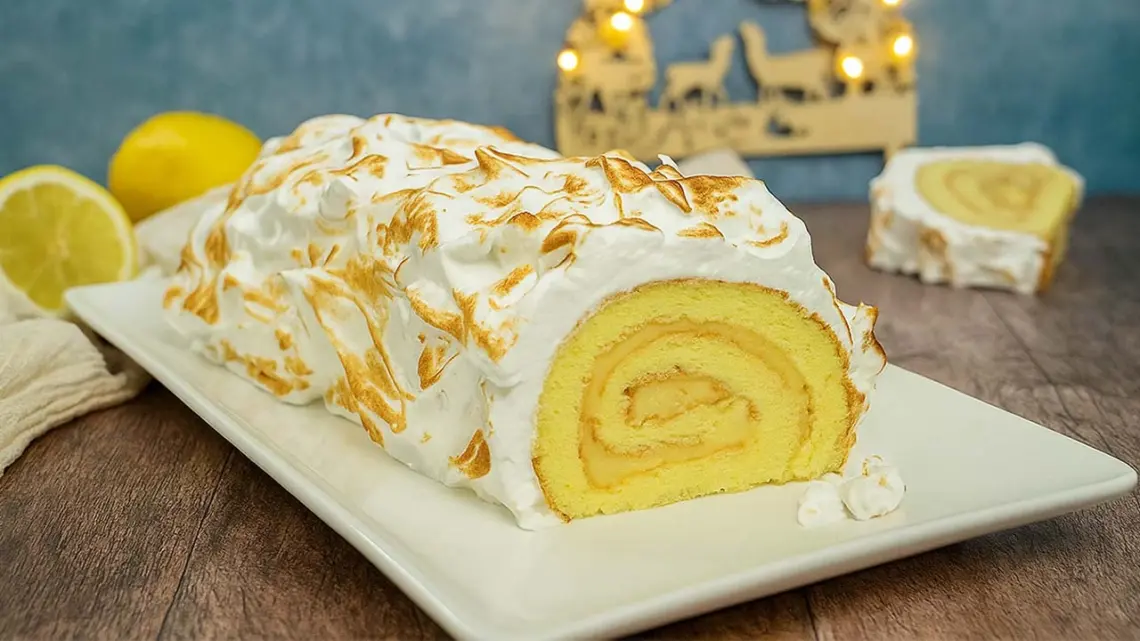 Bûche de Noël citron meringuée : dessert frais et élégant pour les fêtes