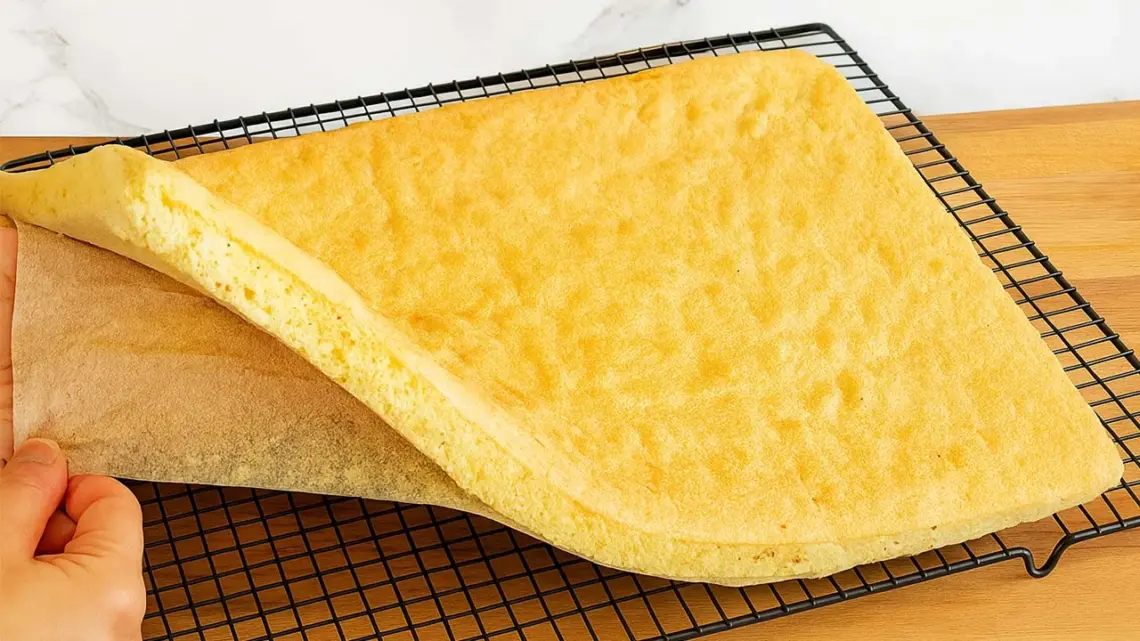 Génoise pour bûche de noël : La Base Parfaite pour Vos Bûches de Fêtes