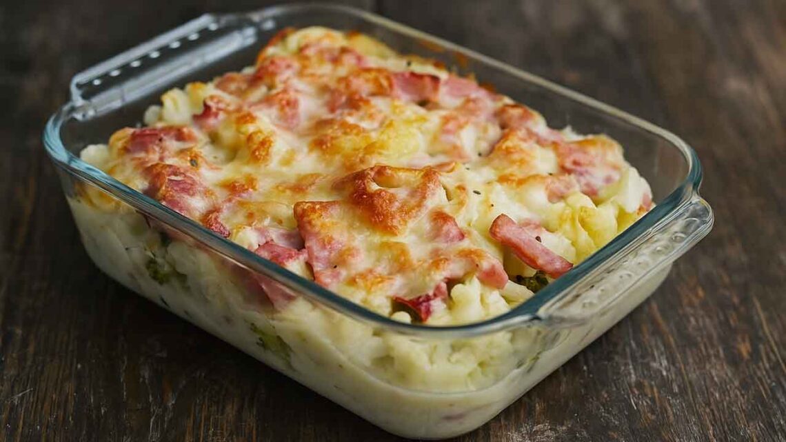 Gratin de chou fleur au brie et aux jambons : un plat fondant et plein de caractère