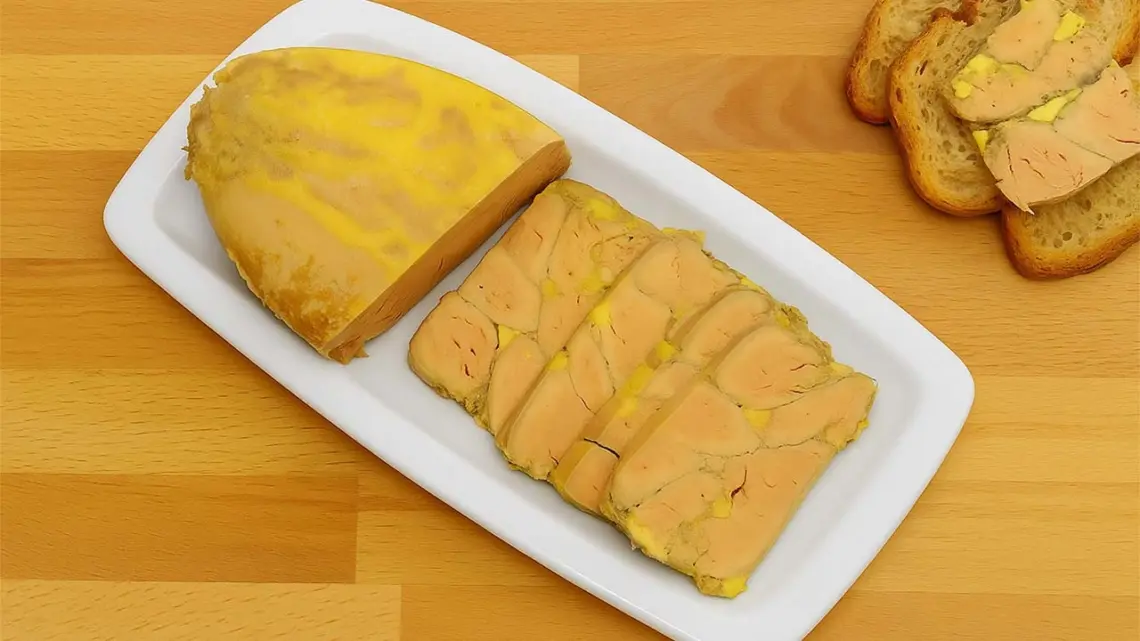 Terrine de foie gras grillé de Jean-François Piège : Une recette de fête par excellence