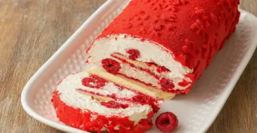 Bûche de Noël Tiramisu Framboises : Un Dessert de Fête Frais et Crémeux