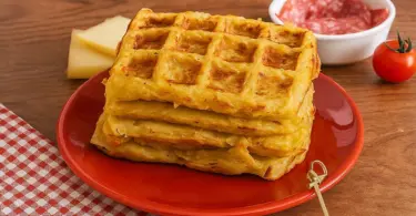 Gaufres de pommes de terre façon raclette : un apéritif montagnard irrésistible