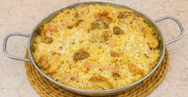 Gratin de coquillettes au jambon et aux cèpes : un plat réconfortant parfait pour l’hiver