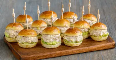 Mini burgers froids au thon : bouchées moelleuses pour un apéritif gourmand