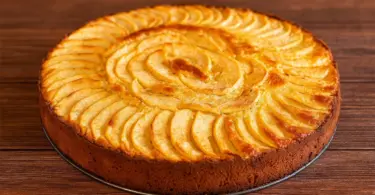 Moelleux aux pommes et à la frangipane : dessert fondant prêt en 40 minutes