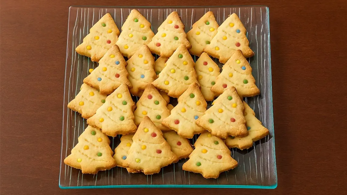 Petits sapins sablés à la noix de coco : biscuits de Noël faciles et gourmands