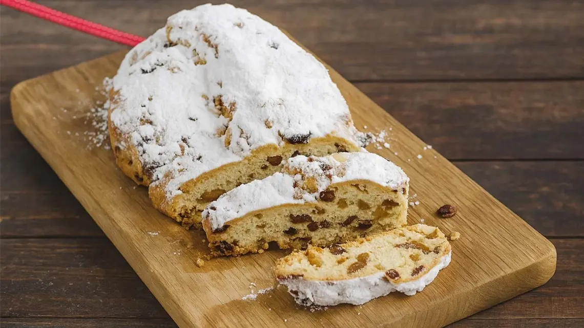 Stollen de Noël traditionnel : la vraie recette allemande au massepain