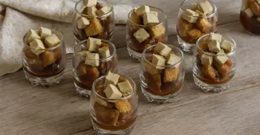 Verrines de Noël au foie gras, poires fondantes et pain d’épices : l’entrée chic et gourmande