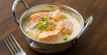 Blanquette de saumon maison aux poireaux et carottes : plat fondant et gourmand