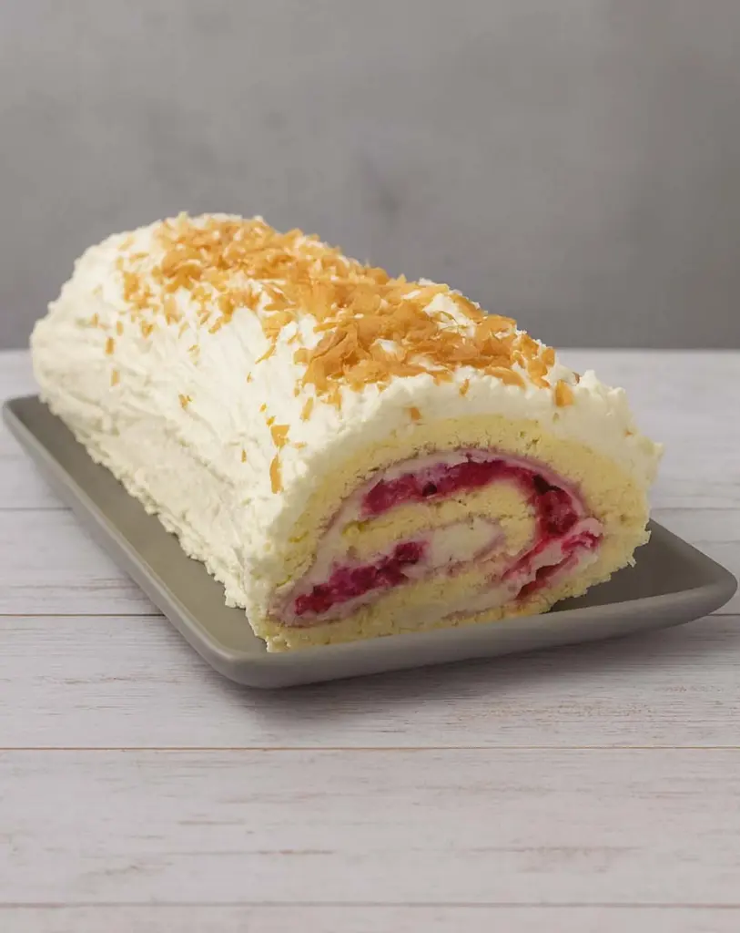 Bûche chocolat blanc framboise facile et légère – dessert de Noël maison