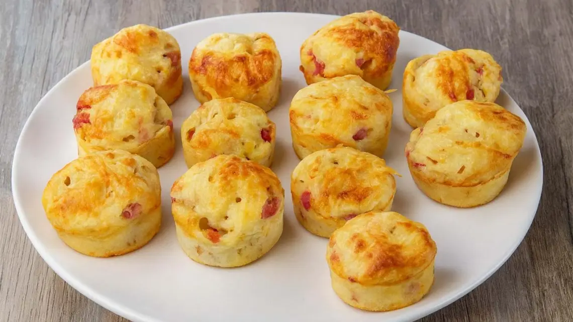 Crêpes Soufflées au Fromage et Bacon : Bouchées Moelleuses pour l’Apéro