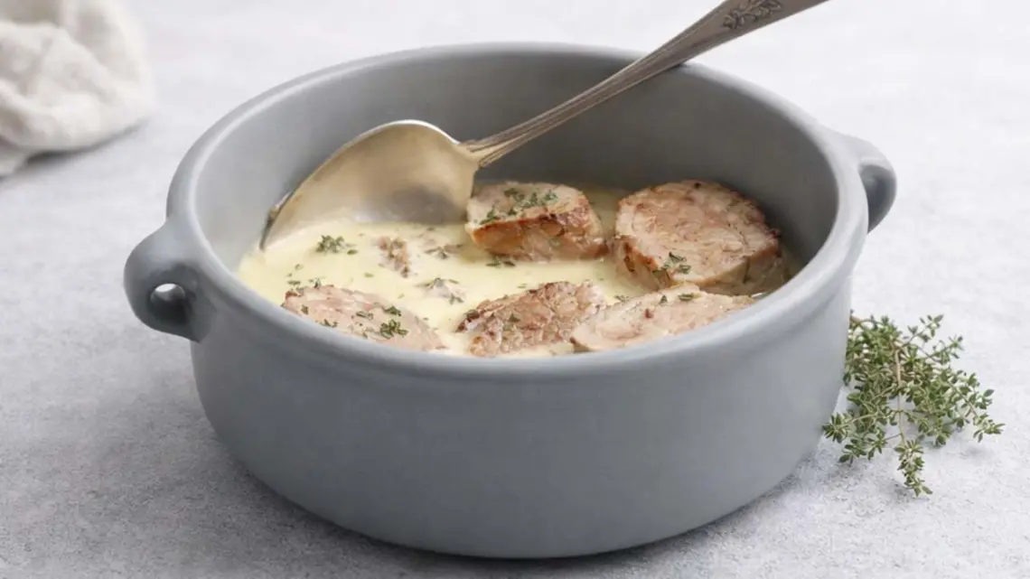 Filet mignon de porc à la moutarde et au thym : prêt en 20 minutes