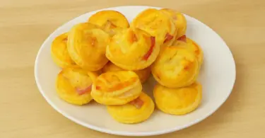 Mini Tartelettes à la Raclette et Bacon : la Bouchée Apéritive Facile et Gourmande