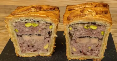 Pâté en Croûte au Poulet et Foie Gras : une Entrée Festive Inratable