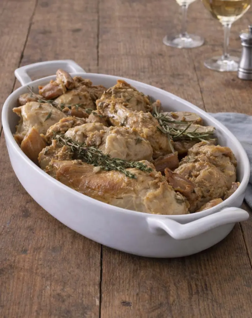 Ragoût de lapin au vin blanc et au romarin : plat mijoté gourmand et authentique