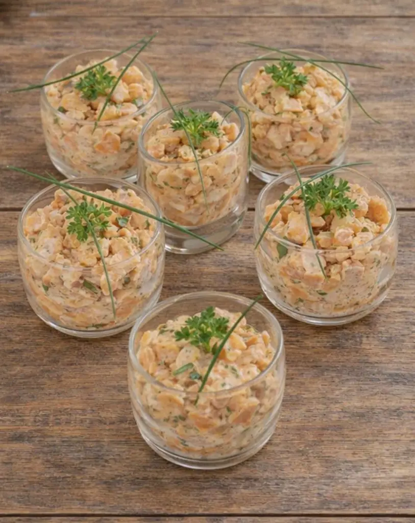 Tartare aux deux saumons frais et fumé  entrée chic et ultra fraîche