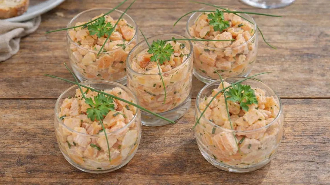 Tartare aux deux saumons frais et fumé : entrée chic et ultra fraîche