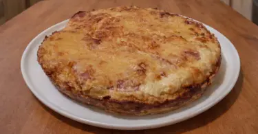 Gâteau de pommes de terre au bacon et comté : plat familial rapide et économique