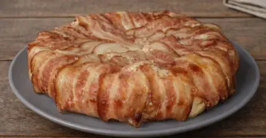 Gâteau de pommes de terre au lard fumé et fromage