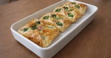 Paniers feuilletés brocolis, jambon et comté : prêts en 30 minutes