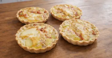Tartelettes au munster, pommes de terre et bacon – recette alsacienne facile et rapide