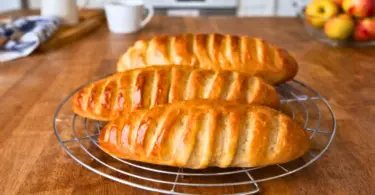 Pain viennois maison d’Éric Kayser : la recette facile, moelleuse et irrésistible