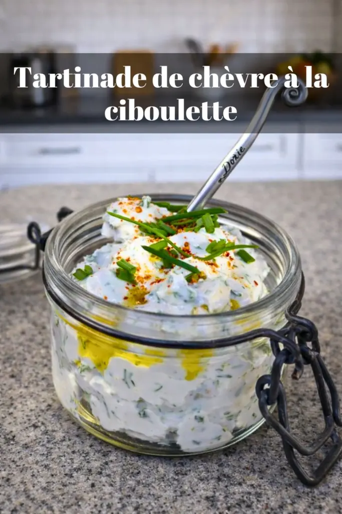 Tartinade de chèvre à la ciboulette : idéale pour des toasts gourmands